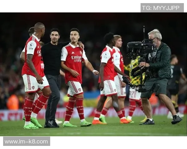 马丁内利庆祝球队八连胜成功晋级16强全员表现亮眼展现实力 马丁内利庆祝球队八连胜成功晋级16强全员表现亮眼展现实力